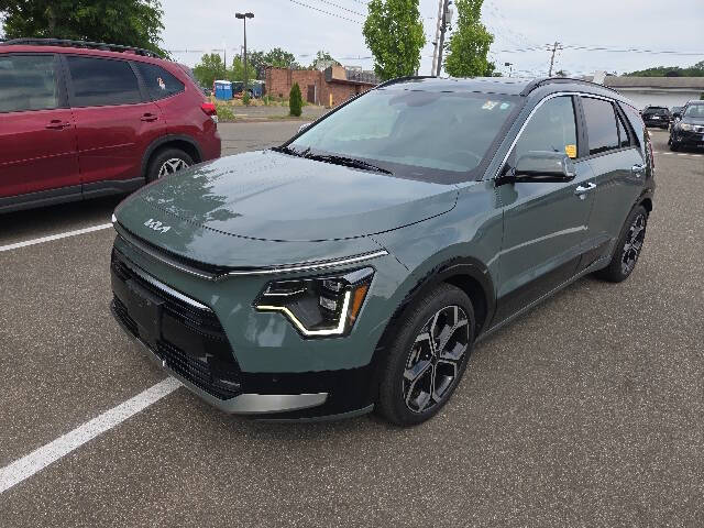 2023 Kia Niro SX