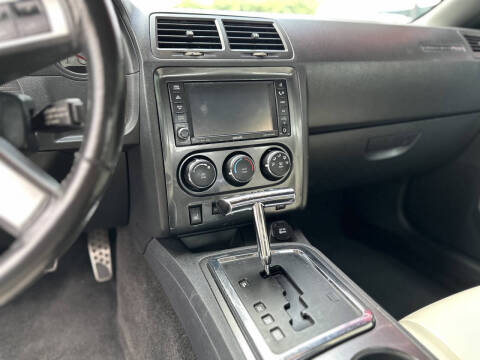 2010 Dodge Challenger SRT8