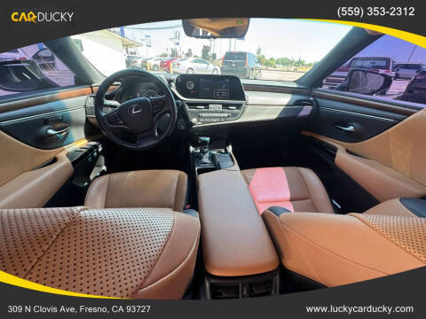 2022 Lexus ES 300h