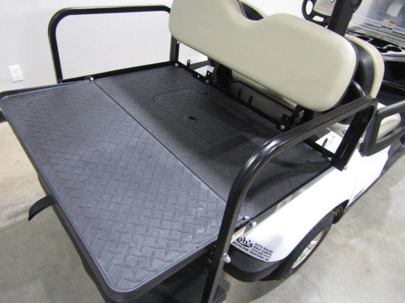 2022 Yamaha Drive 2 EFI Gas golf cart