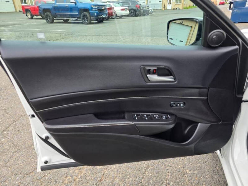 2019 Acura ILX w/Premium