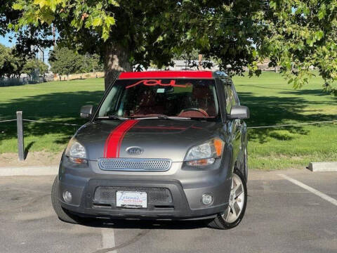2011 Kia Soul +