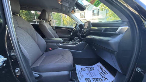 2023 Toyota Highlander Platinum