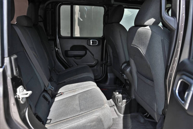 2024 Jeep Gladiator