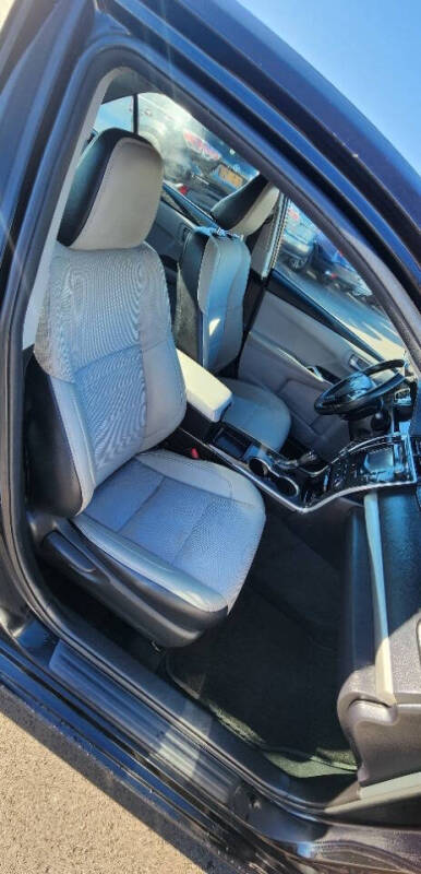 2016 Toyota Camry SE