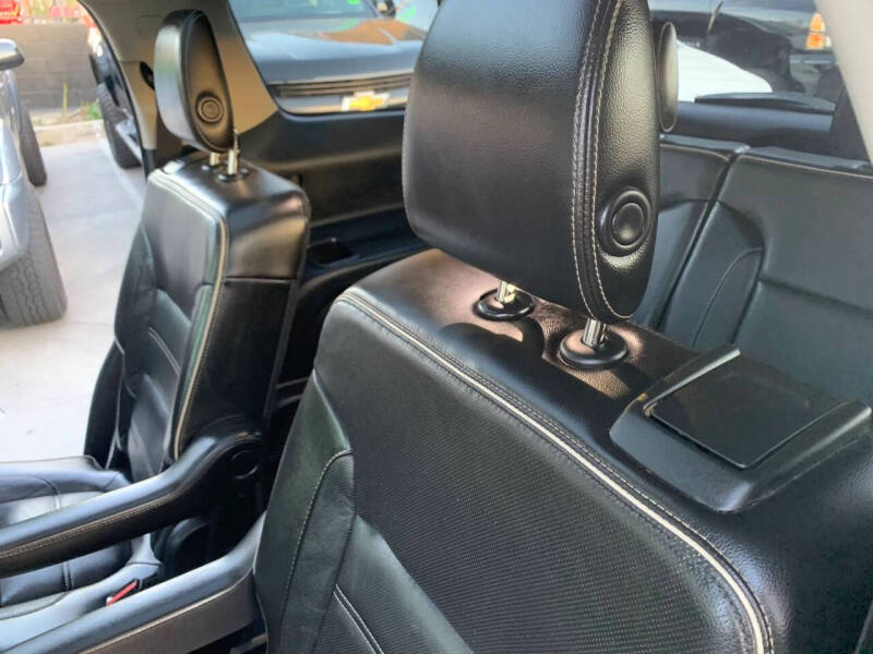 2017 GMC Acadia Denali