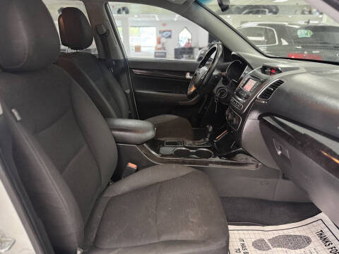 2014 Kia Sorento LX