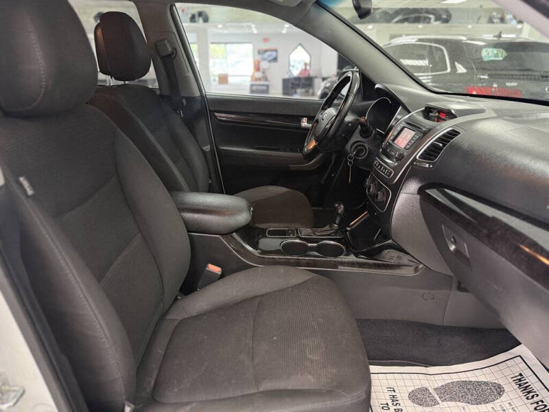 2014 Kia Sorento LX