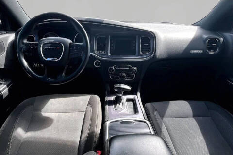 2016 Dodge Charger SE