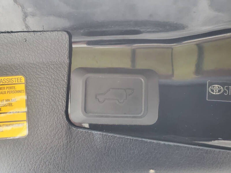 2013 Toyota Highlander SE