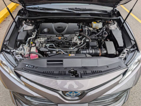 2018 Toyota Camry Hybrid LE