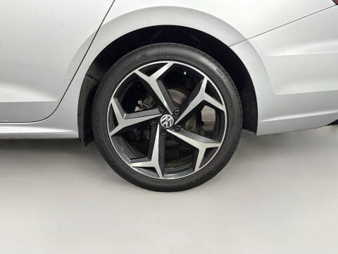 2021 Volkswagen Passat R-Line
