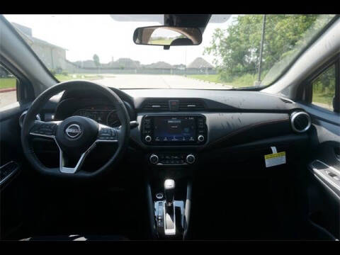 2025 Nissan Versa SR