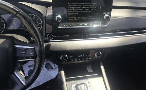 2024 Mitsubishi Outlander SE