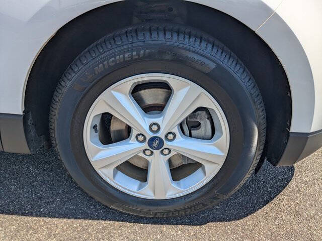 2021 Ford Edge SE