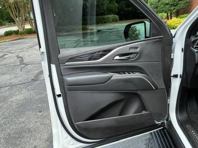 2023 Cadillac Escalade Sport