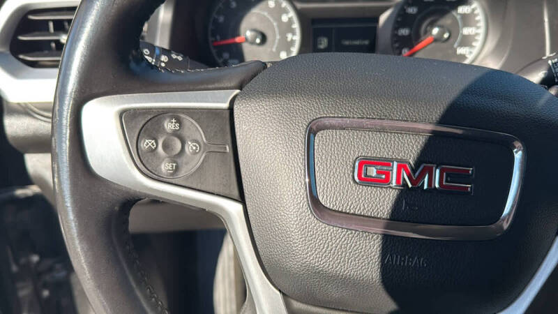 2018 GMC Acadia SLE-2