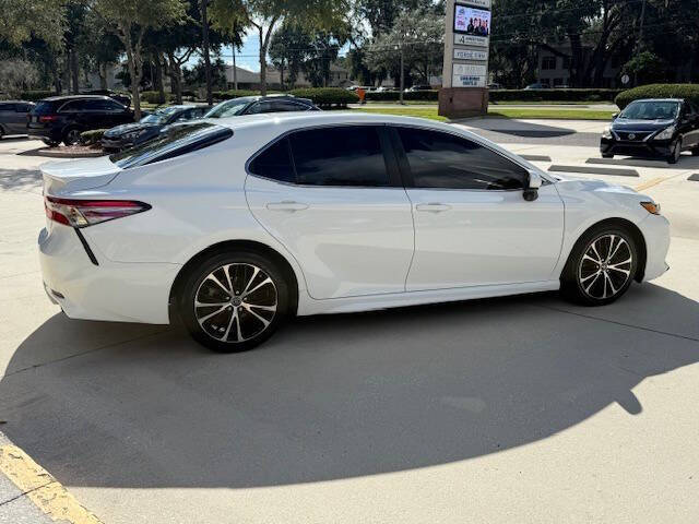 2018 Toyota Camry SE