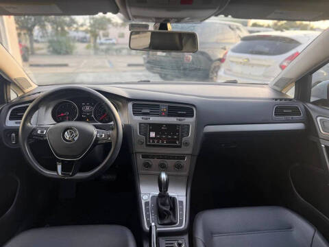 2016 Volkswagen Golf