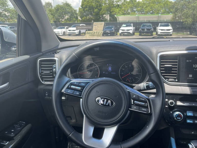 2022 Kia Sportage EX