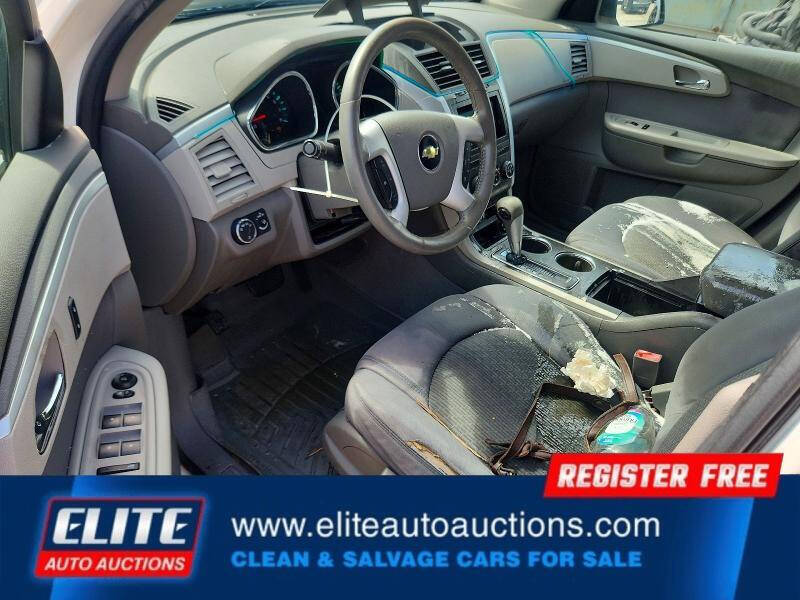 2011 Chevrolet Traverse LS