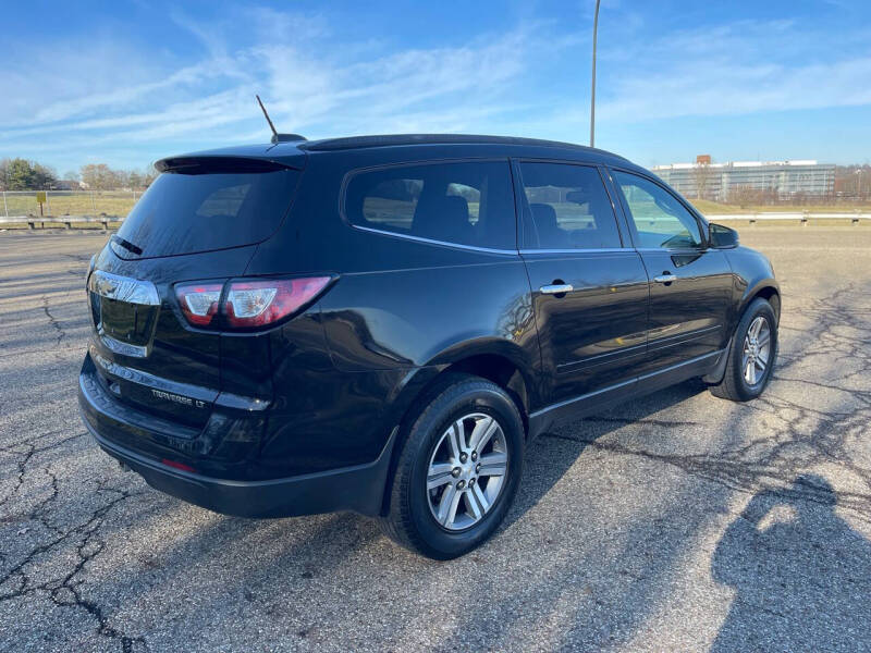 2016 Chevrolet Traverse 1LT photo 8