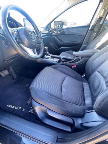 2016 Mazda MAZDA3 i Touring