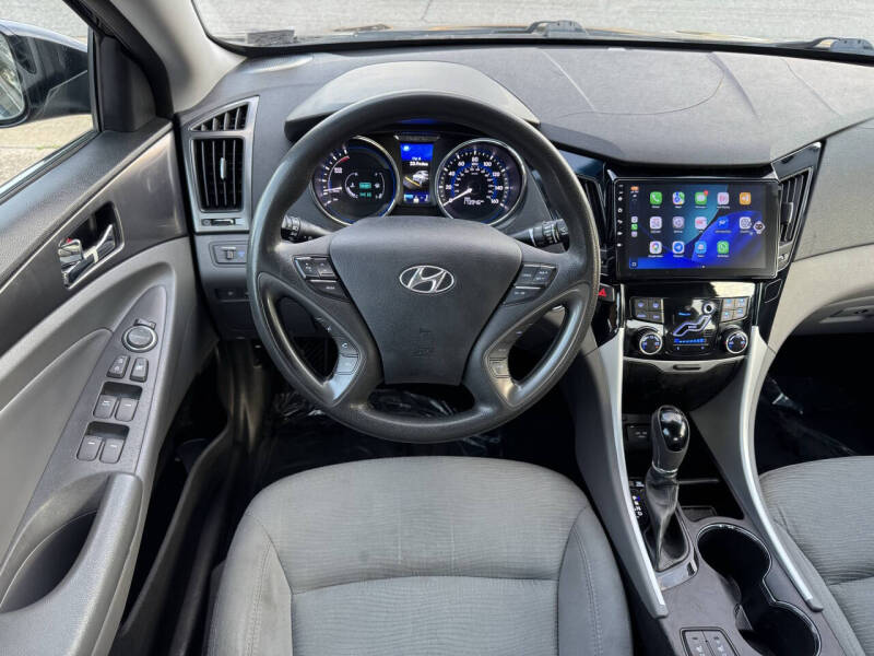 2013 Hyundai Sonata Hybrid