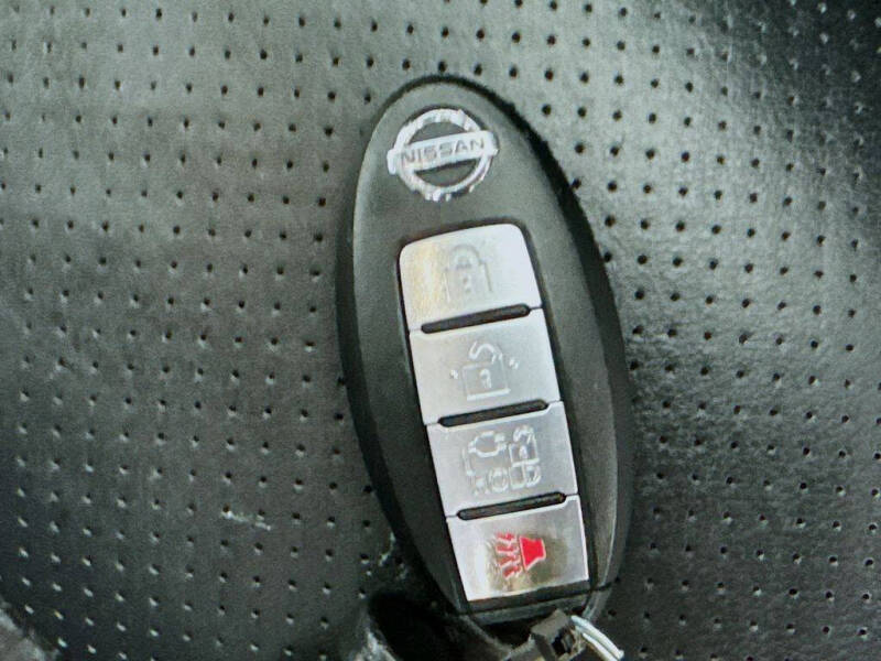 2014 Nissan LEAF SL