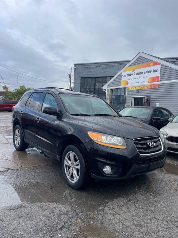 2011 Hyundai Santa Fe SE's photo