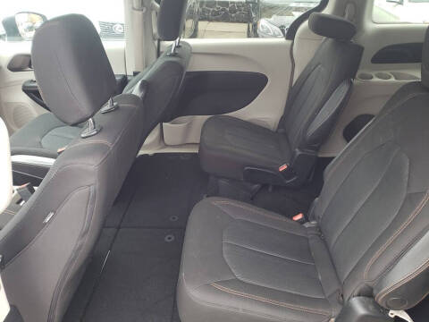 2017 Chrysler Pacifica Touring