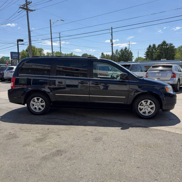 2010 Chrysler Town and Country Touring