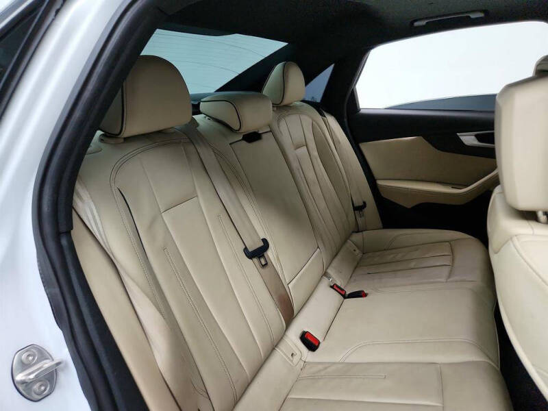 2022 Audi A4 quattro S line Prem Plus 45 TFSI