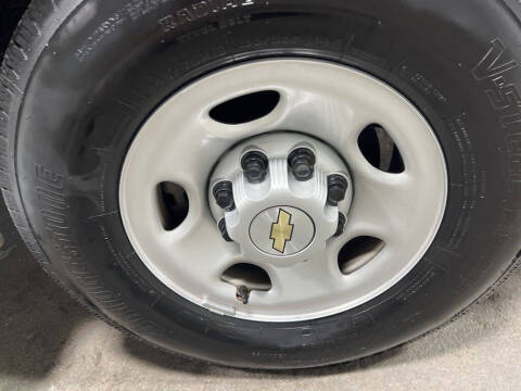 2024 Chevrolet Express 2500