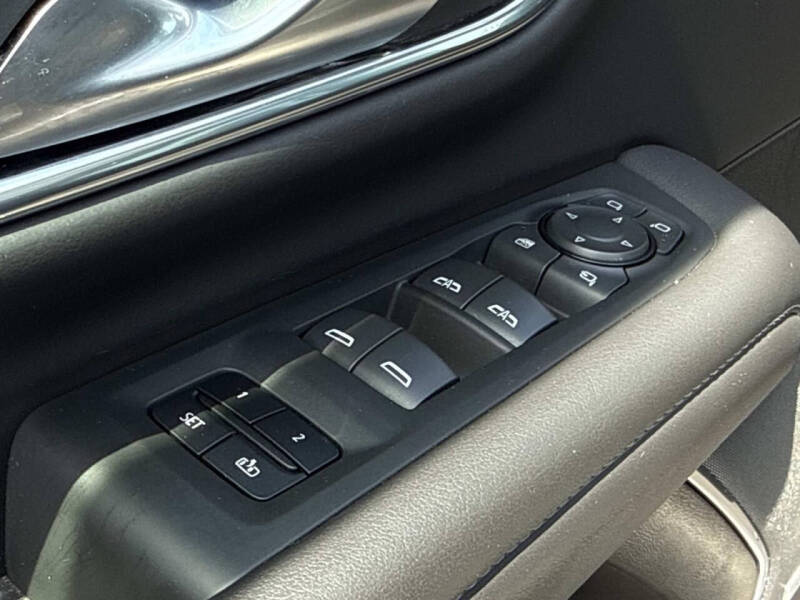 2022 Chevrolet Suburban LT