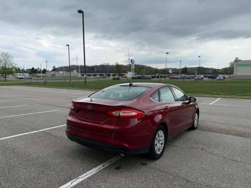 2013 Ford Fusion S