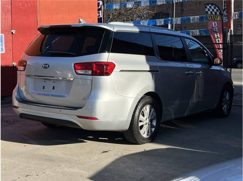 2015 Kia Sedona LX