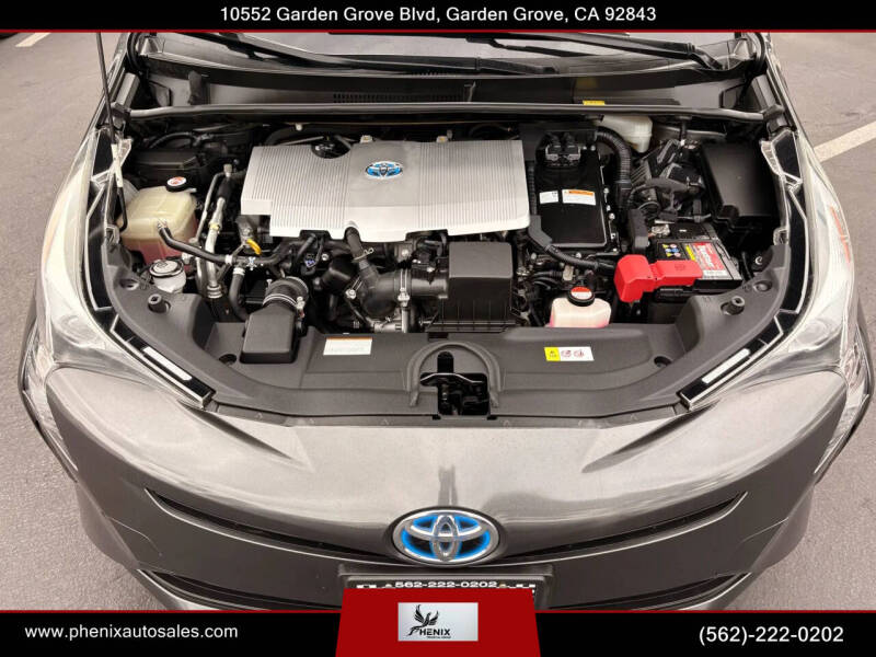 2016 Toyota Prius Two