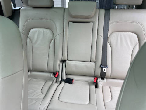 2012 Audi Q5 2.0T quattro Premium Plus