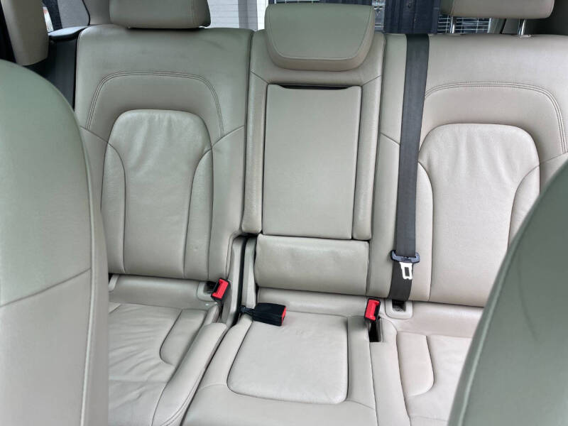 2012 Audi Q5 2.0T quattro Premium Plus