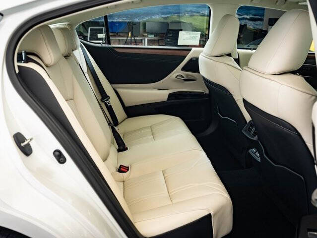 2025 Lexus ES 350 Luxury