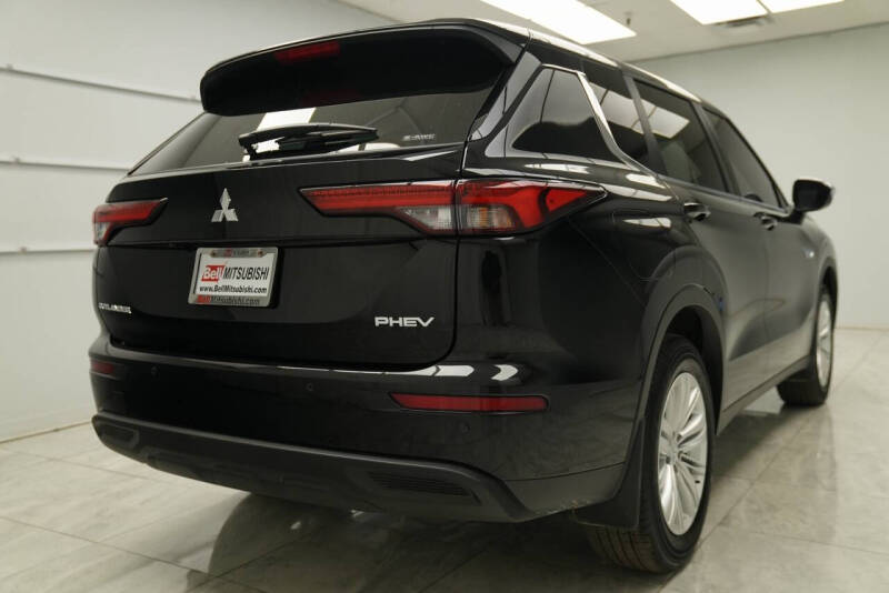 2025 Mitsubishi Outlander PHEV ES