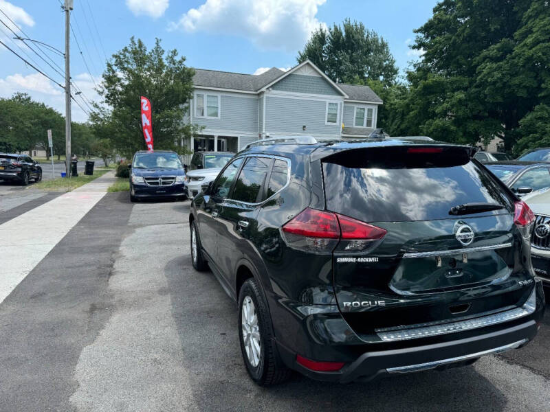 2018 Nissan Rogue SV