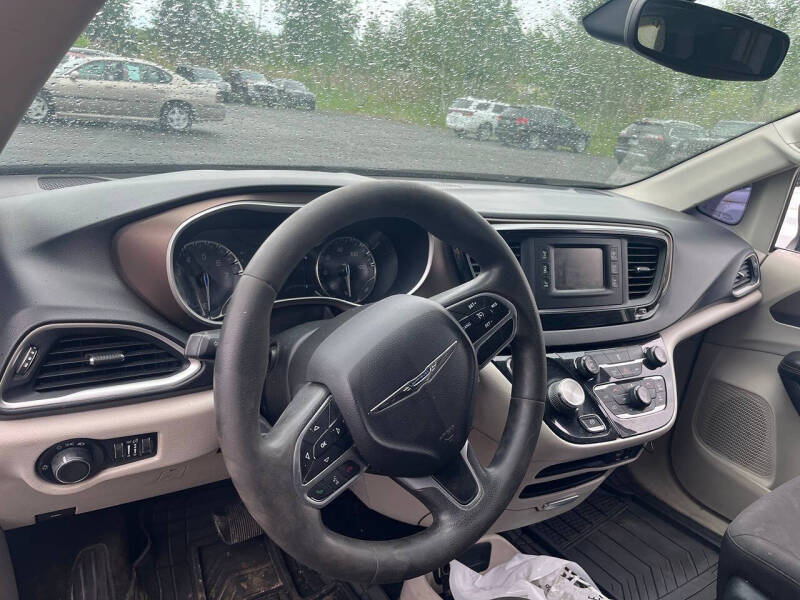 2017 Chrysler Pacifica LX