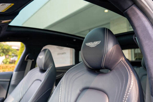 2021 Aston Martin DBX