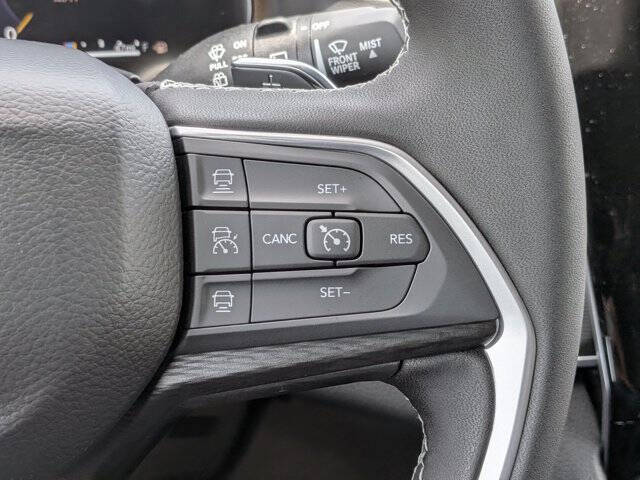 2026 Jeep Grand Cherokee Laredo