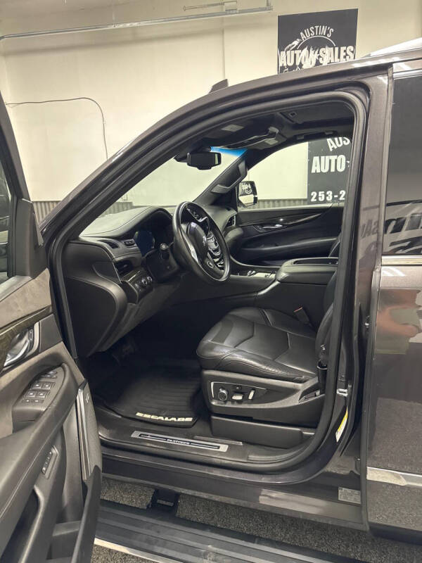 2016 Cadillac Escalade Platinum