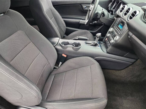 2016 Ford Mustang V6