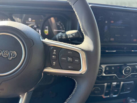 2025 Jeep Wrangler Sahara 4xe