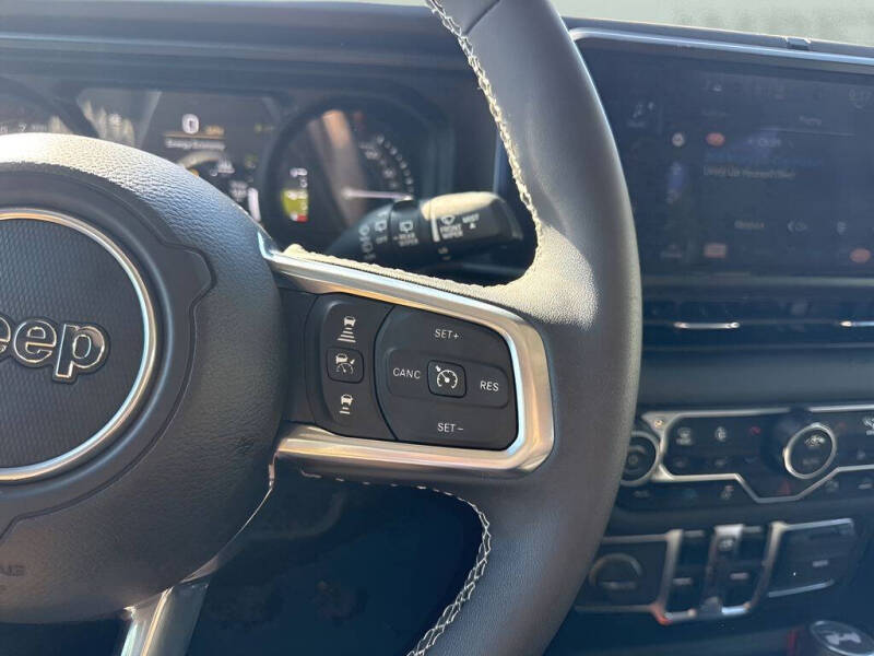 2025 Jeep Wrangler Sahara 4xe